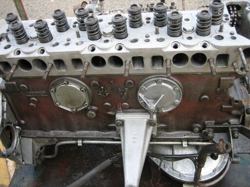 MベンツSL専門工場-113SLエンジンリビルトへツト取り付け-各種加工ー内燃機業務常設