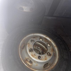 スタッドレス　225 80 17.5 4トンホイール