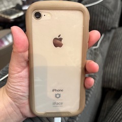 iPhone8 64GB 本体の画像