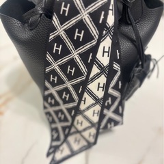 新品 リバーシブル スカーフ バッグチャーム H柄の画像