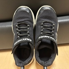 スケッチャーズスニーカー23.0㌢