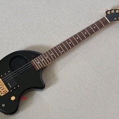 アンプ内蔵ギター　ＺＯ－３Ｃ