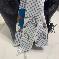 お譲り先決まりました！新品 リバーシブル スカーフ バッグチャーム 馬とドットなどの柄プリントの画像