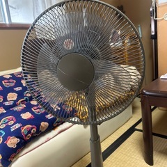 皆様お問い合わせありがとうございます、お一人様づつにお返事出来なくて申し訳ありません扇風機【商談中】の画像