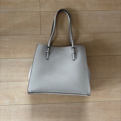 CHARLES & KEITH クラシックダブルハンドルトートバッグの画像