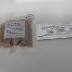☆★MARKS＆WEBマークスアンドウェブ★☆スクエア缶＆バーバルバスソルト（ヒノキ）＆バーバルフェイスエマルジョン（ラベンダーゼラニウム）の画像