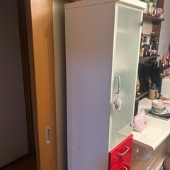 食器棚の画像