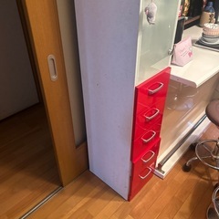 食器棚の画像