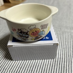 新品の子供用食器の画像