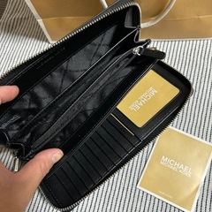 新品未使用マイケルコース長財布　黒の画像