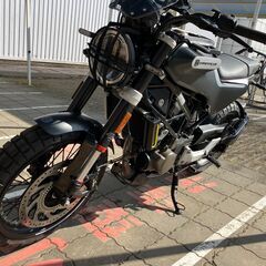 ★☆【低走行美車】Husqvarna Svartpilen 12...