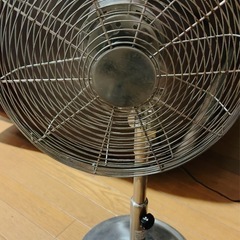 ドウシシャレトロ扇風機メタル扇風機の画像