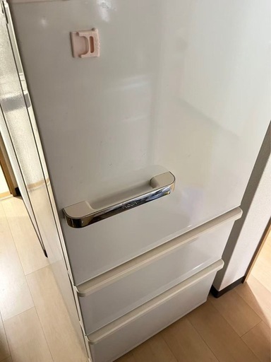 【冷蔵庫】AQUA AQR-SV24H（W）2019年製：8,000円