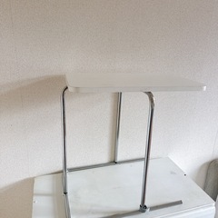IKEA　サイドテーブル