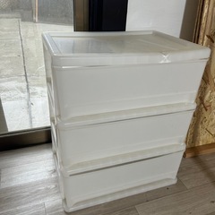 衣装ボックス