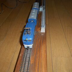 昔のカツミのセットに入っていた特別仕様の動力車と客車ですの画像