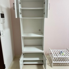 ✨食器棚500円で譲ります✨の画像