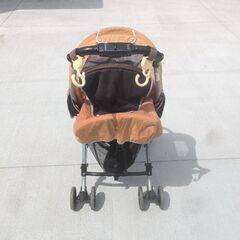 折りたたみベビーカーの画像