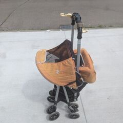 折りたたみベビーカーの画像