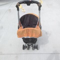 折りたたみベビーカーの画像