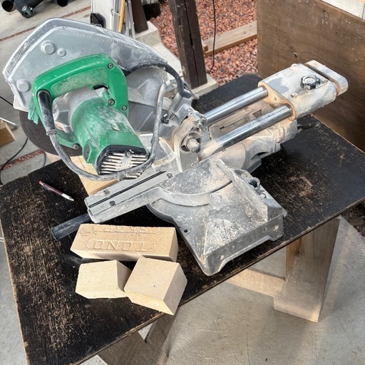 スライドマルノコ C8FB2 日立工機 100V ダイヤモンド刃付き レンガ