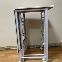 折り畳みテーブルの画像