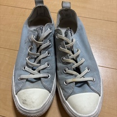 コンバース水色スニーカー