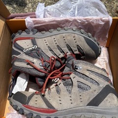 AKU登山靴 25.5cm GORE-TEX ミッドカット