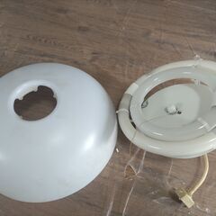 天井照明　ランプシェード　円形蛍光灯の画像