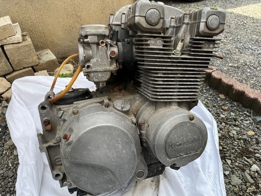 【ゼファー400 エンジン本体　キャブレター有】長期屋外保管／ジャンク扱い