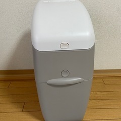 アップリカ　オムツごみ箱