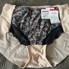 未使用　未試着　トリンプ　シームレスショーツ　