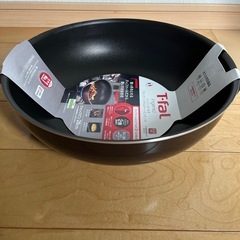 【新品】T-falインジニオ・ネオのガス火対応28センチのフライパの画像