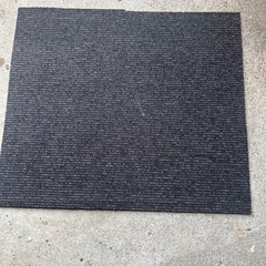 フロアーカーペット　大量にあります