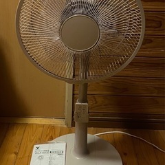 YAMAZEN  DCモーター搭載リビング扇風機 7枚羽根　リモコン付き　省エネのDCモーター　消費電力16Wの画像