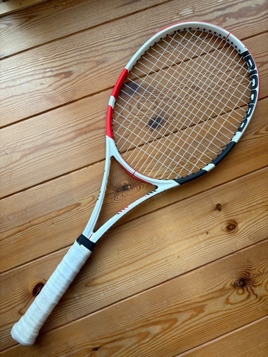 テニスラケット　バボラ　ピュアストライク98