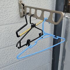 水平式　物干し　壁干し　ベランダ　バルコニー　黒２本セット　YKKの画像