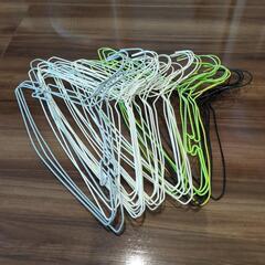 針金ハンガー　USED