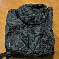 シャカシャカ素材のリュック