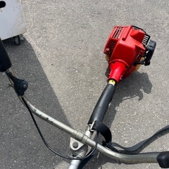 メンテナンス済 YUASA  YBC-201 2サイクル 肩掛け式 草苅機 動作OK エンジン 動力 刈払機 草苅 農機 ③の画像