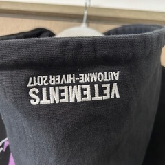 VETEMENTS ヴェトモン パーカー ブラック TFD Sの画像