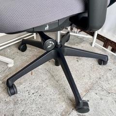 《売約済》【武蔵小山】 okamura Sylphy オカムラ OAチェア PCチェア 椅子 ハイバック ヘッドレスト オフィスチェア デスクチェア ワークチェア メッシュチェア 高級チェア 在宅ワーク テレワーク ゲーミングチェア チェア グレー 椅子の画像