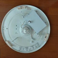 蛍光灯の照明器具ですの画像