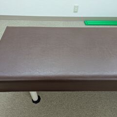 高田ベッド（180cm×60cm）、ボディケア、エステ、トレーニング、鍼灸接骨院など！！の画像