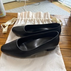 マシュマロローヒールパンプスの画像