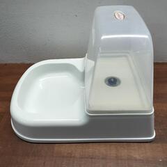 給水器 ペット用 犬 猫 犬用 猫用 飲み水 ペット用品 ペット用自動給水器 
J-200 ホワイト アイリスオーヤマの画像