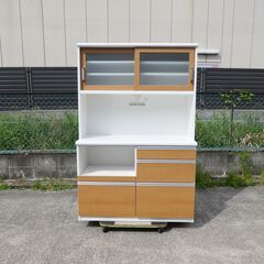 キッチンボード　食器棚  