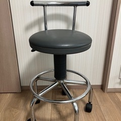 キャスター付き昇降チェア