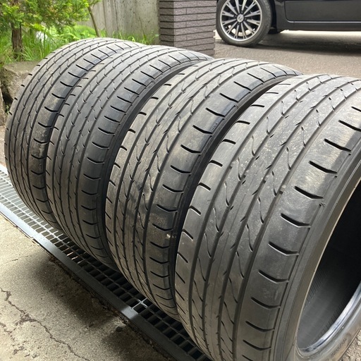 215/55R17 ADVAN 夏タイヤ　4本