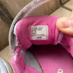 子供用スニーカー差し上げますの画像